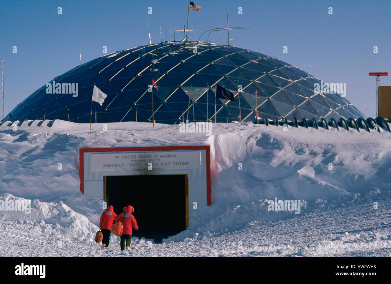 Die 165 ft 50 m Kuppel Bedeckung der in den Vereinigten Staaten Amundsen Scott South Pole Station Antarctica Stockfoto