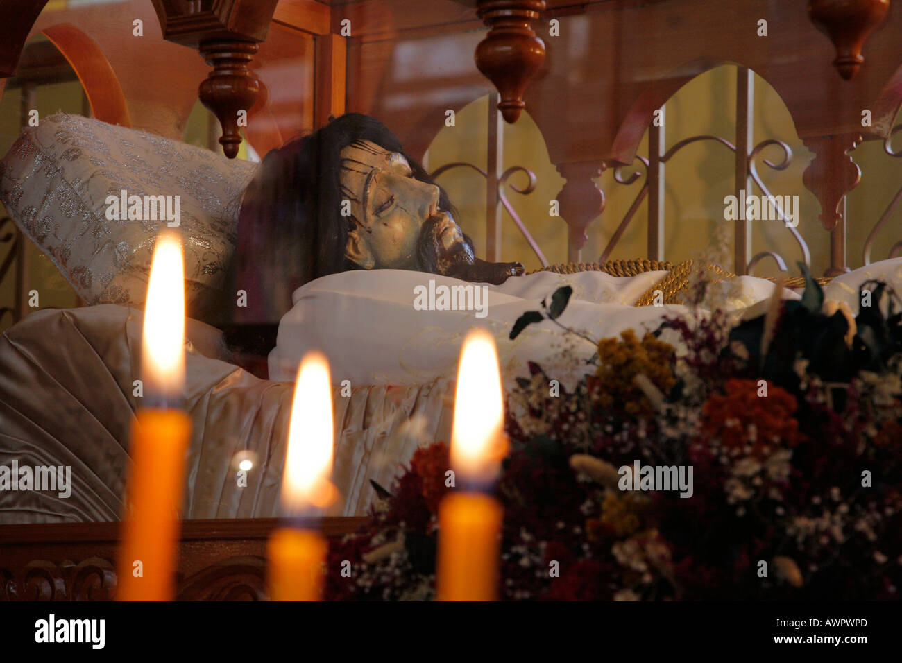 GUATEMALA Kopf Christi nach der Kreuzigung San Pedro Saquatepequez Foto C Sean Sprague 2006 Stockfoto