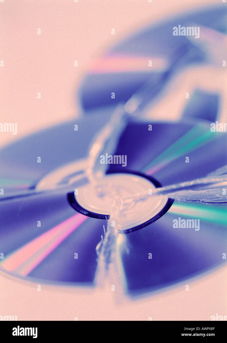 Zwei defekte CD's, unscharf Stockfoto
