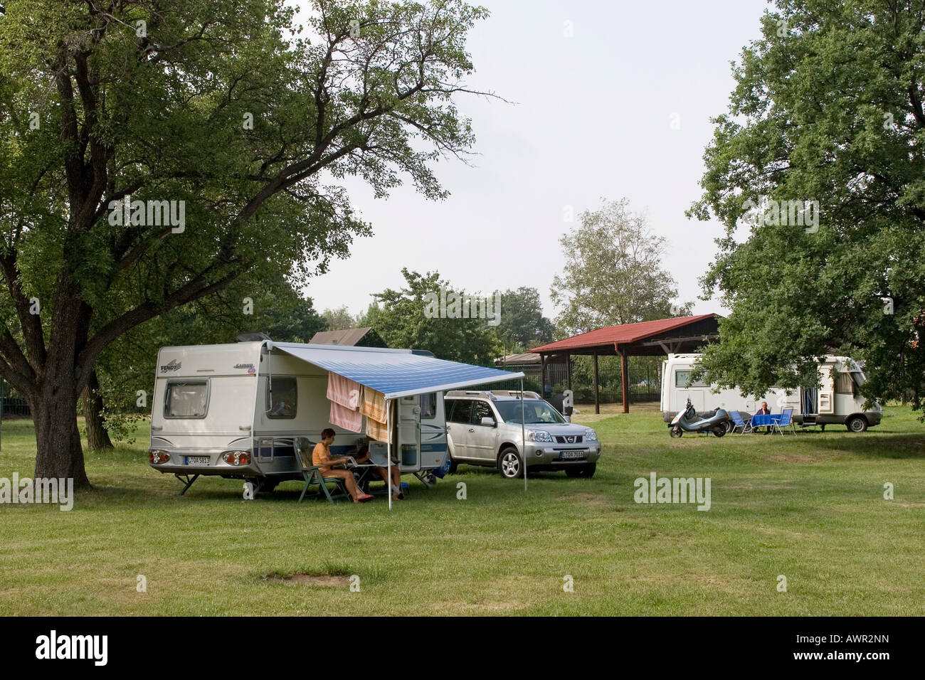 camping kochbox BOXIO KITCHEN PLUS I Mobile Outdoor Campingkche mit Campingtisch