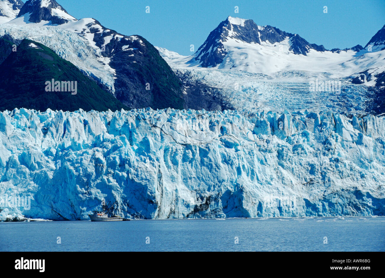 Meares Gletscher fließen ins Meer, Prince William Sound, Alaska, USA Stockfoto