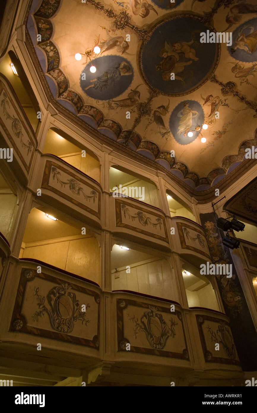 Teatro della Concordia das kleinste Theater der Welt ca. 1808 Montecastello di Vibio Italien PG Stockfoto