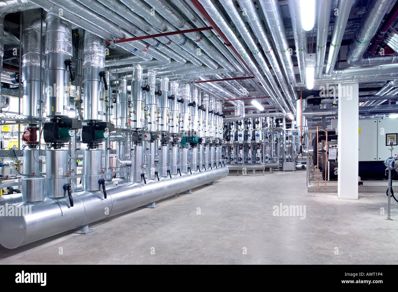 Gas-Heizung-Energiezentrum in ein Bürogebäude Stockfoto