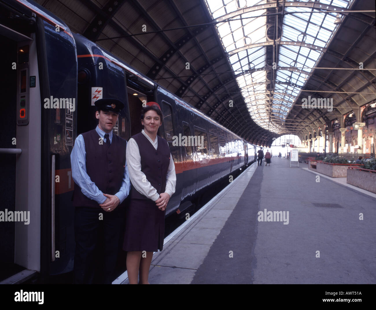 GNER Zug am Bahnhof Darlington England Stockfoto