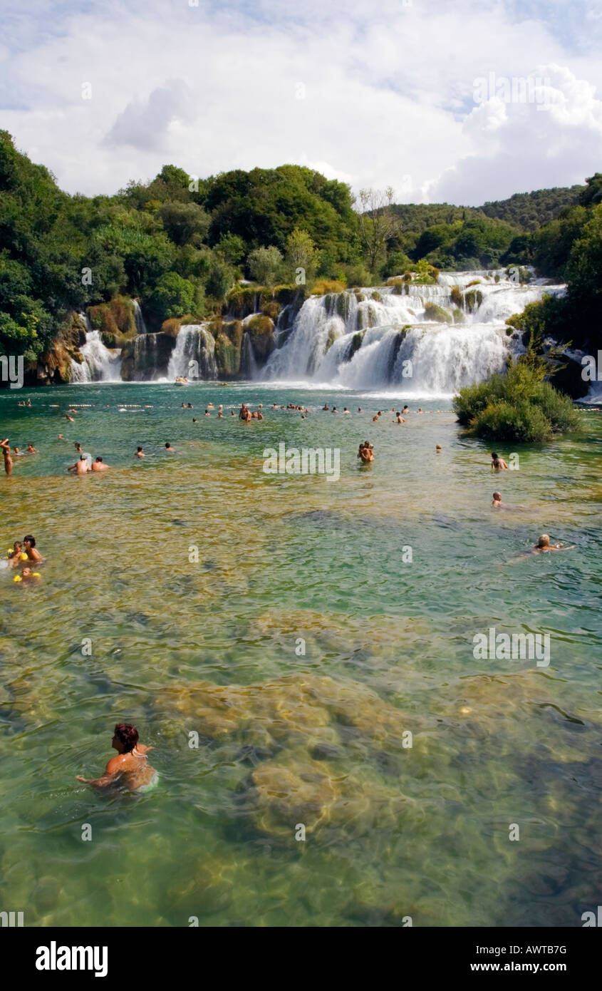 Skradinski Buk w Schwimmer Krka-NP-Kroatien Stockfoto