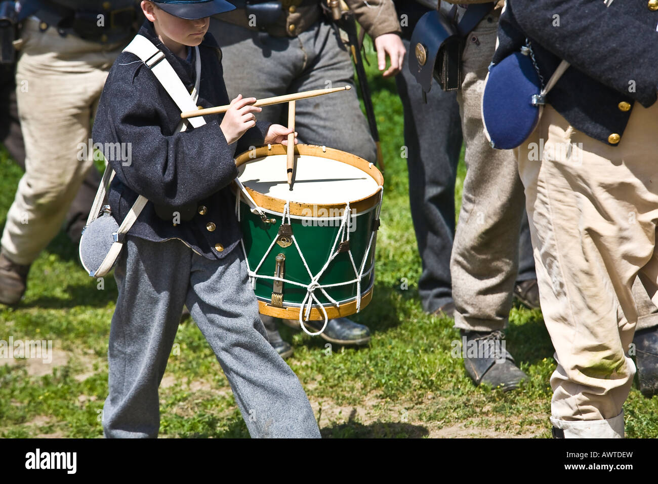 American Civil War Reenactor Soldaten marschieren zurück zum Camp nach Kampf in Vista, Kalifornien. Stockfoto
