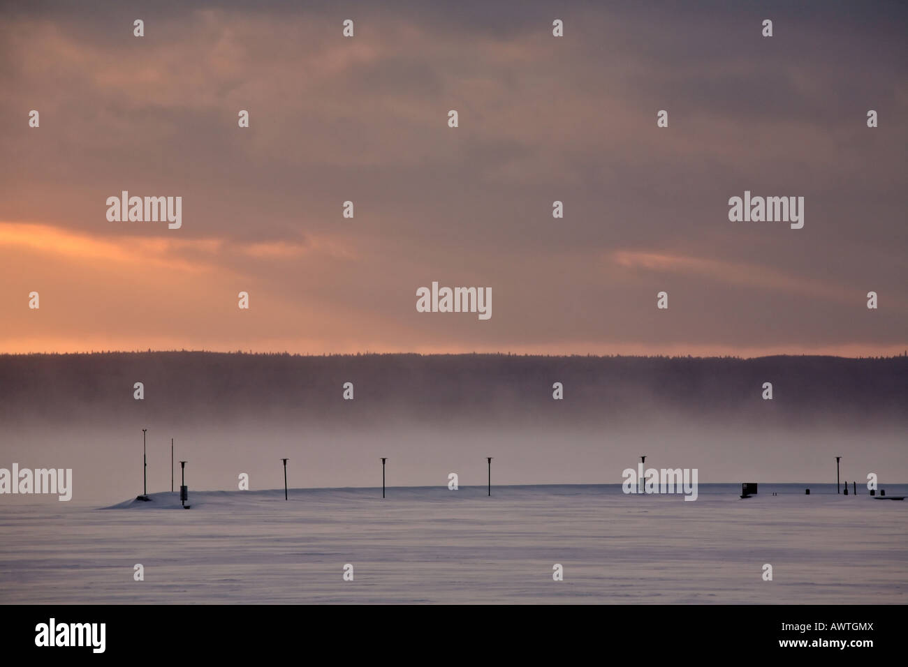 Schnee Waskesui See in der Nähe von Sonnenuntergang wehen Stockfoto