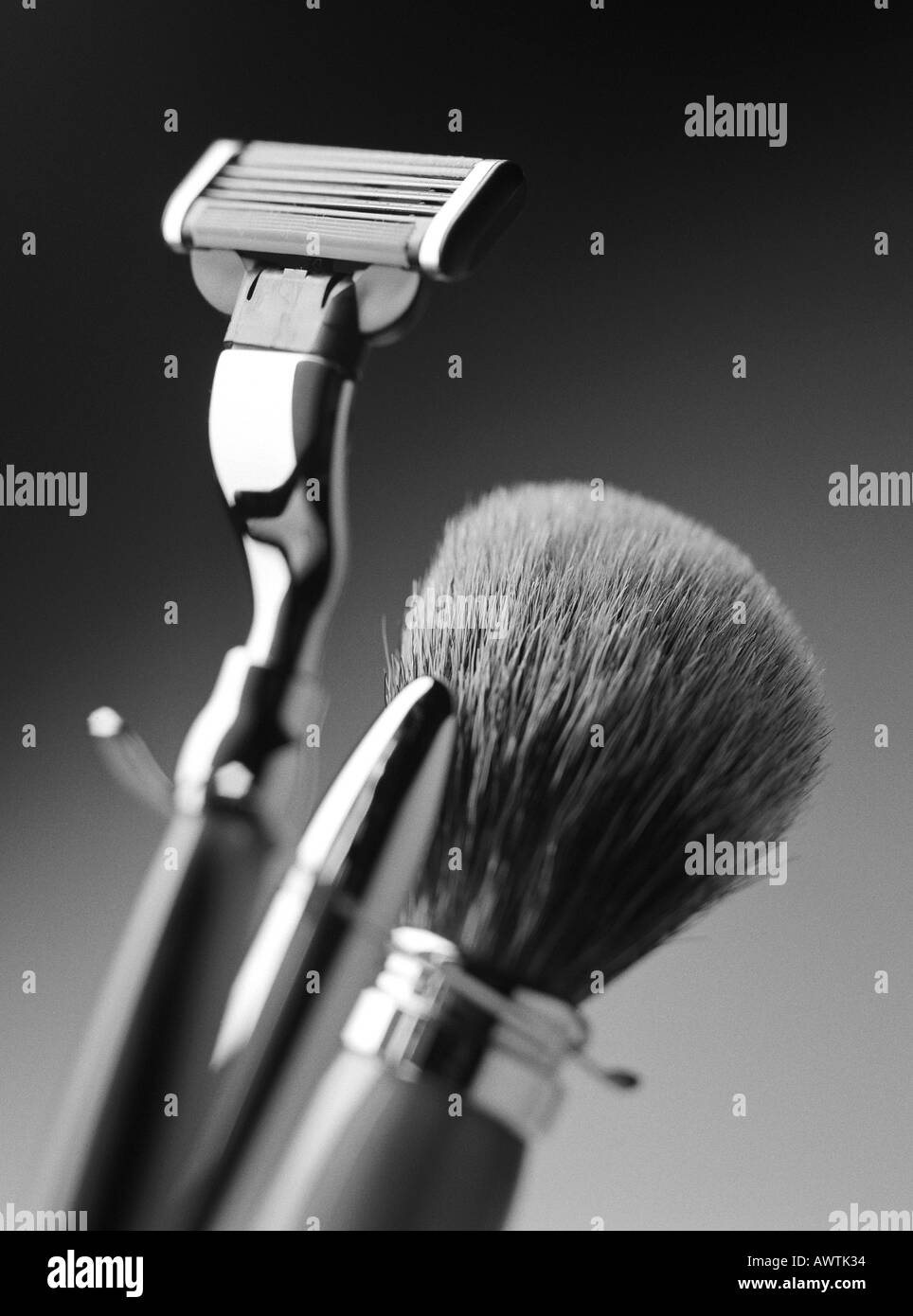 Rasiermesser und Rasierpinsel, close-up Stockfoto