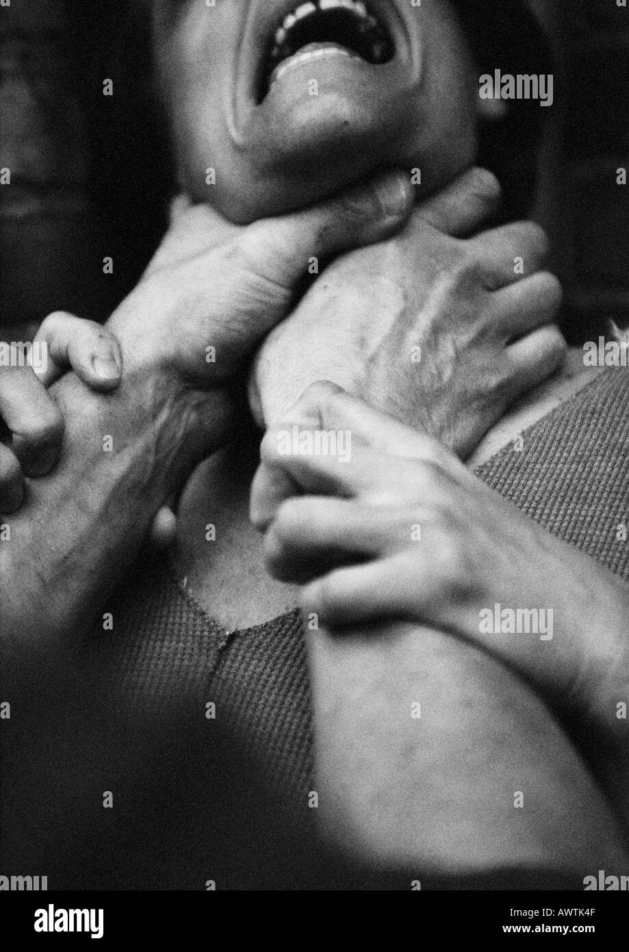 Hände einschnürenden Frau, Nahaufnahme, b&w Stockfoto