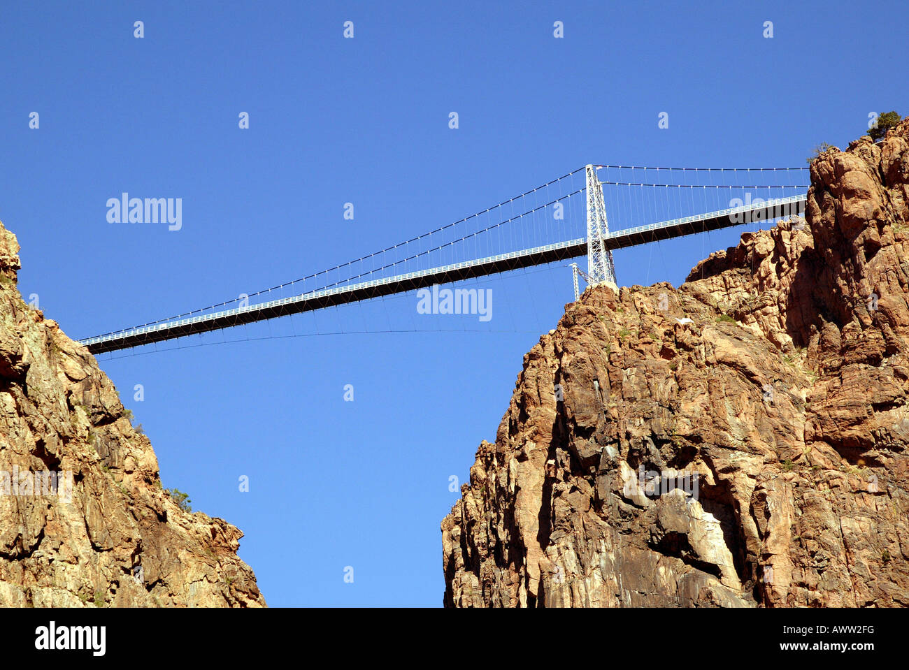 Welt s höchste Hängebrücke 1 053 ft über dem Fluss überquert Royal Gorge Colorado USA über den Arkansas River Stockfoto