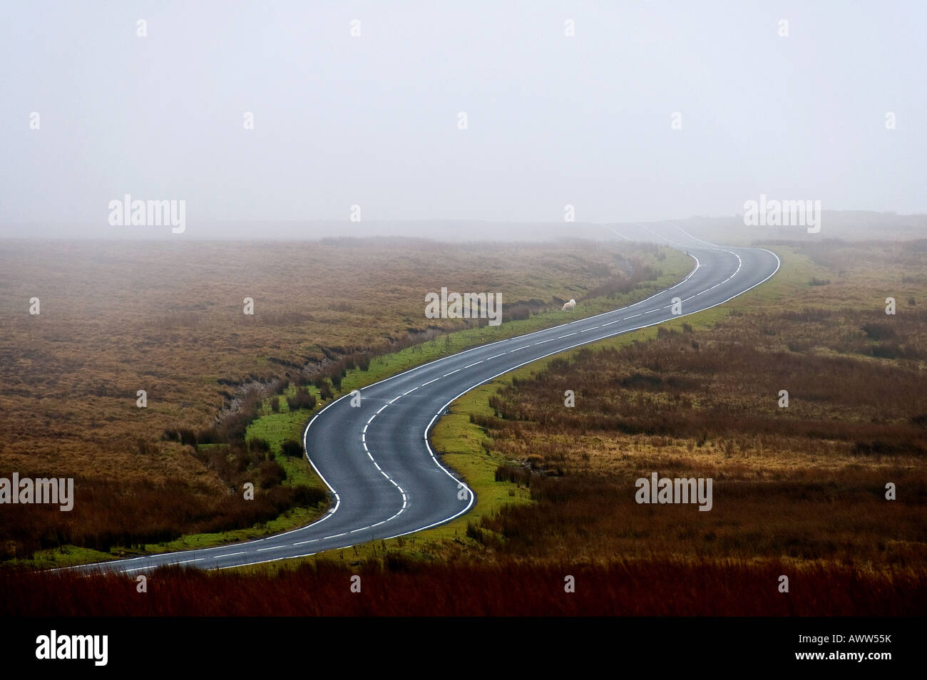 Verkehrsunfall blackspot - das B4560 Straße Llangynidr Moor in Wales. Ein notorischer Verkehrsunfall schwarzer Fleck. Stockfoto