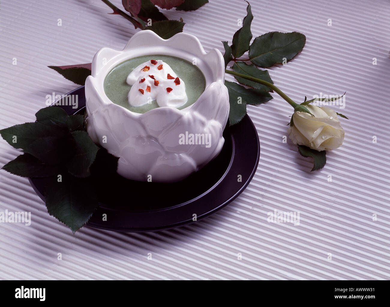 Zeigen Sie Stopper Suppe Spinat textfreiraum Bon Appetit Stockfoto