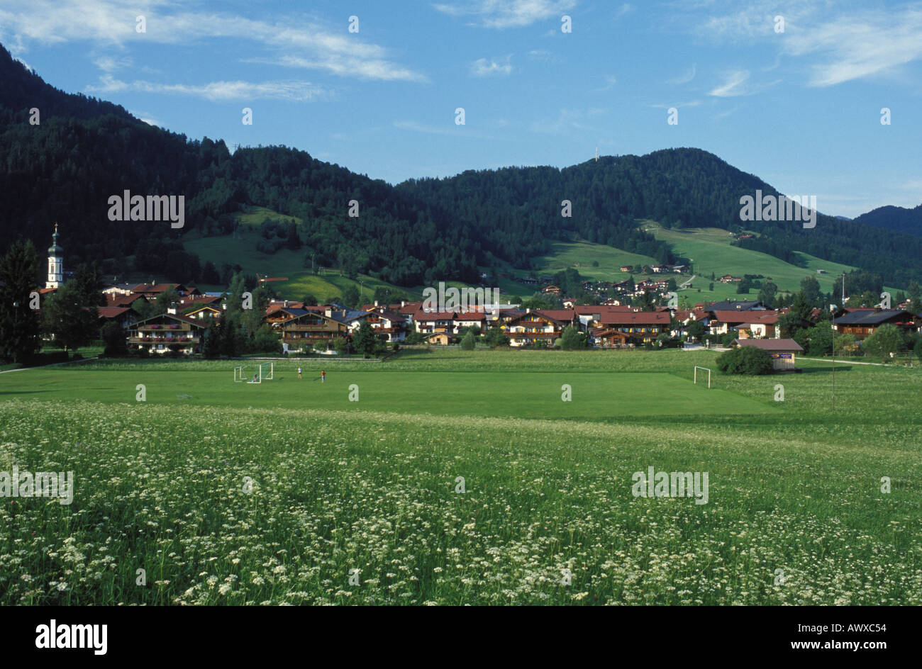 Blick auf Reit Im Winkel im Chiemgau Bayern Deutschland Stockfoto