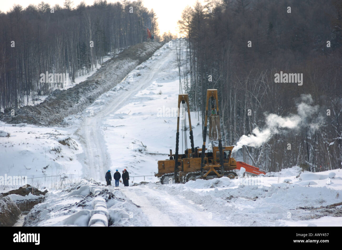 Bau von Öl- und Gaspipelines LNG im Winter auf der Insel Sachalin Russland 2005 Stockfoto