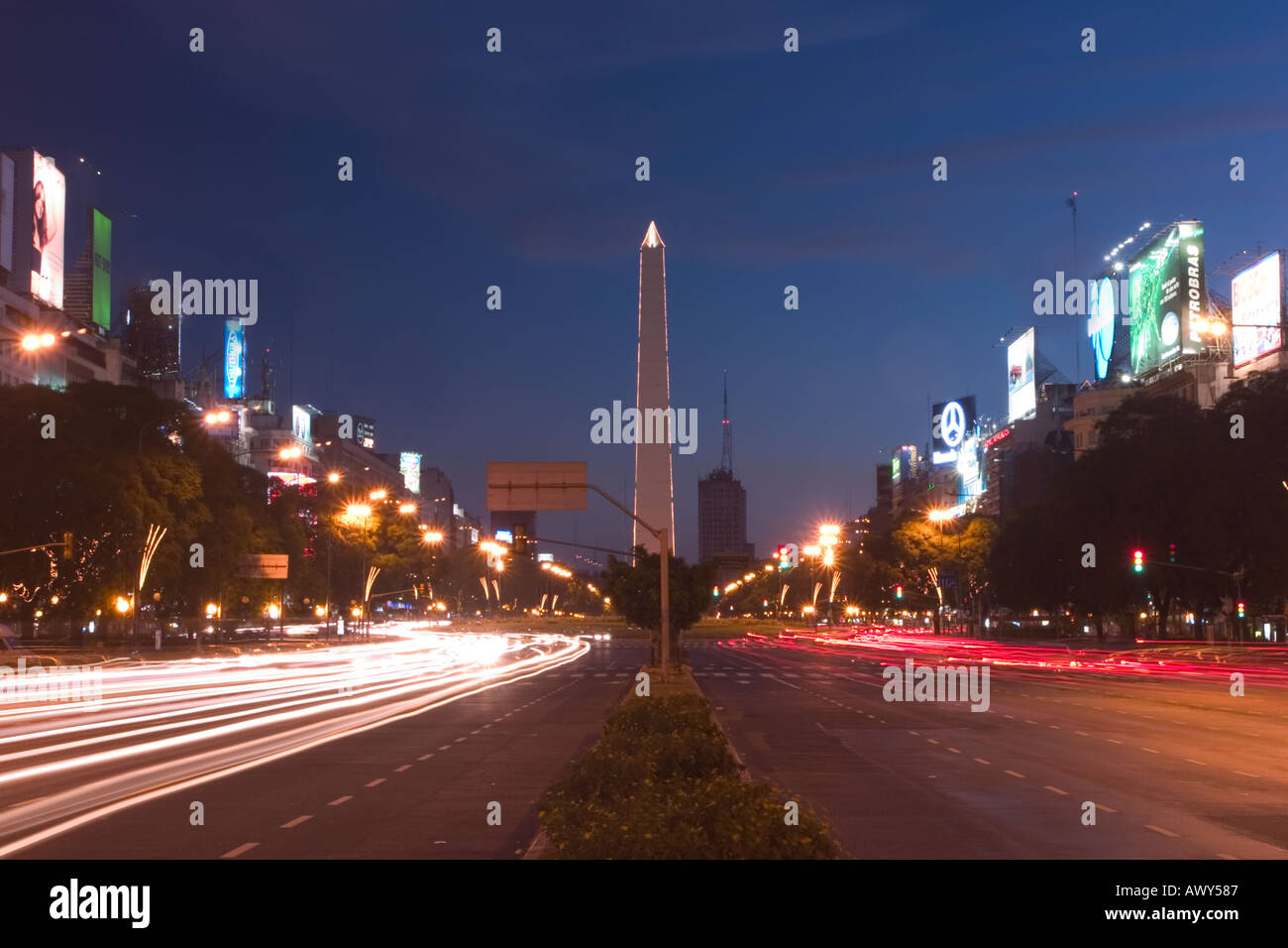 Die Obelisco 9 de Julio-Buenos Aires-Argentinien Stockfoto