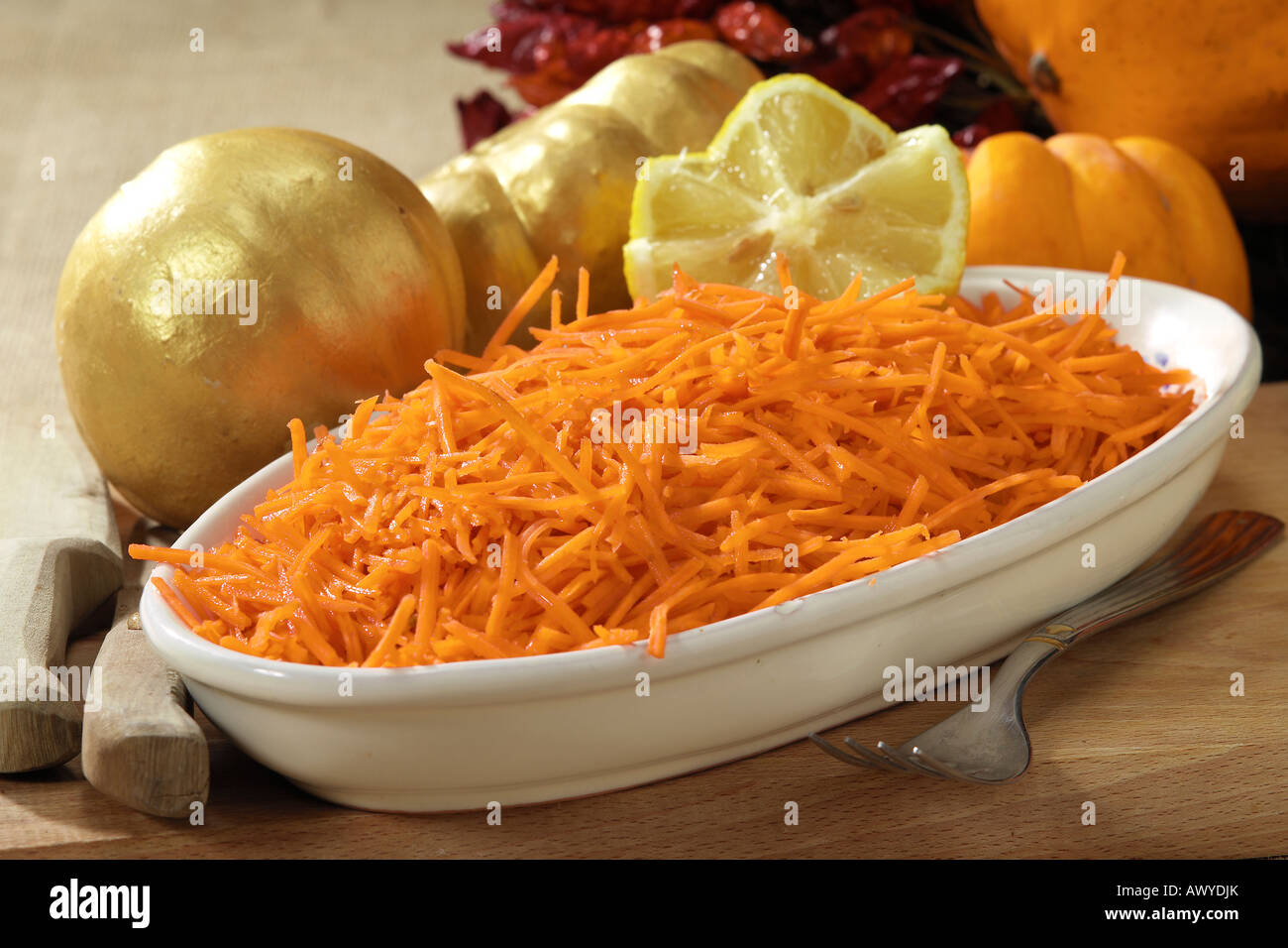 Julienne Karotten salade Stockfoto