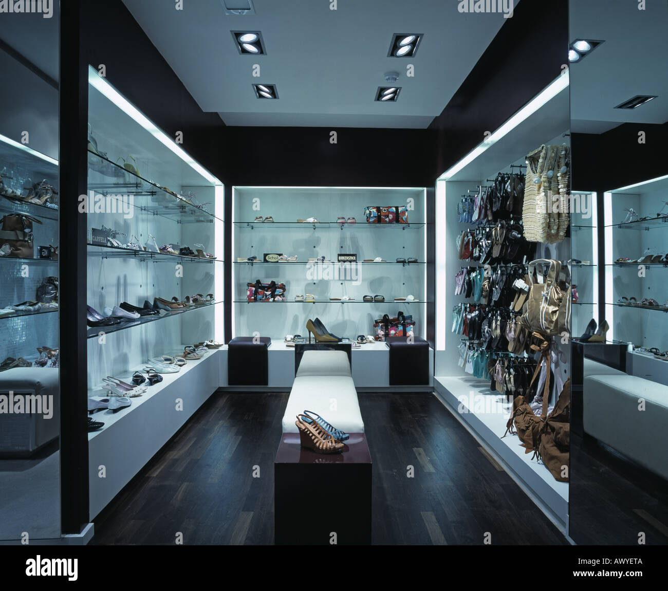 KURT GEIGER STORE, LONDON, UK Stockfoto