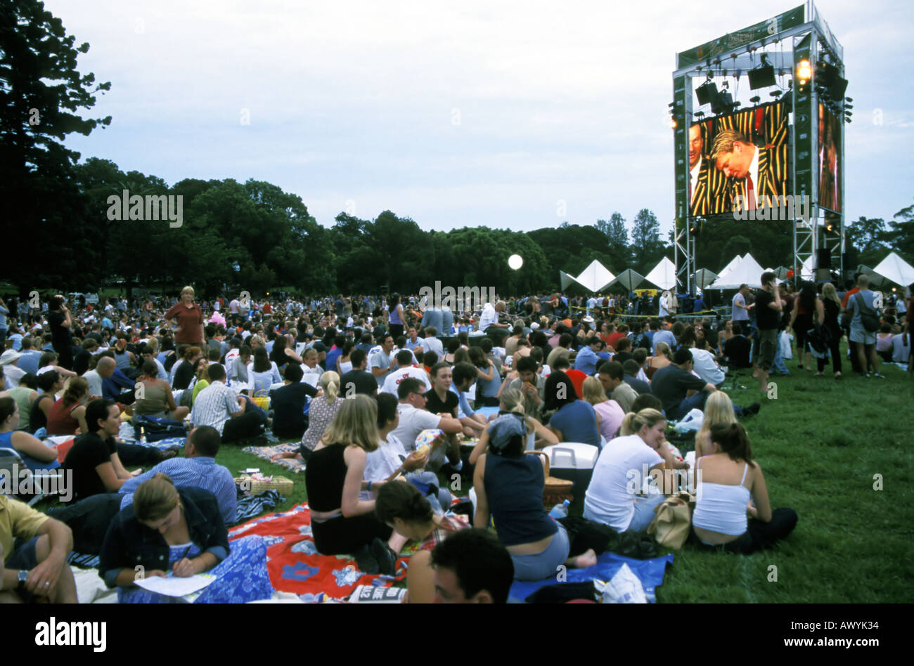Menschenmassen auf Outdoor-Sommer-Filmfestival Sydney Domain New South Wales Australien Stockfoto