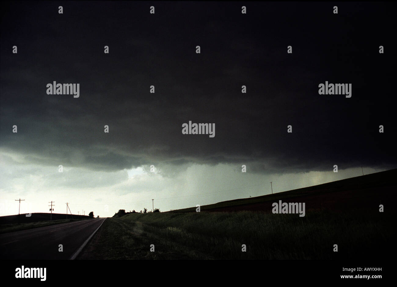 Dunkle Wolken aus Entwicklungsländern Superzelle in der Nähe von Comstock Nebraska Juli 2004 Stockfoto