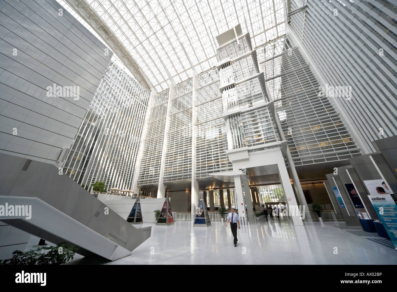 World Bank Group HQ Hauptgebäude Atrium innen Washington DC USA Stockfoto