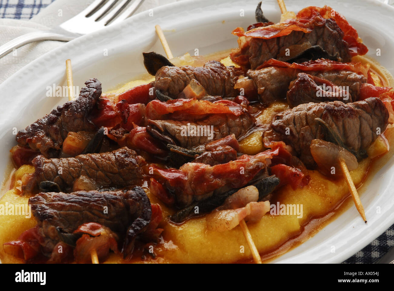 Uccelli Scappati - italienische Küche - Lombardia Stockfoto