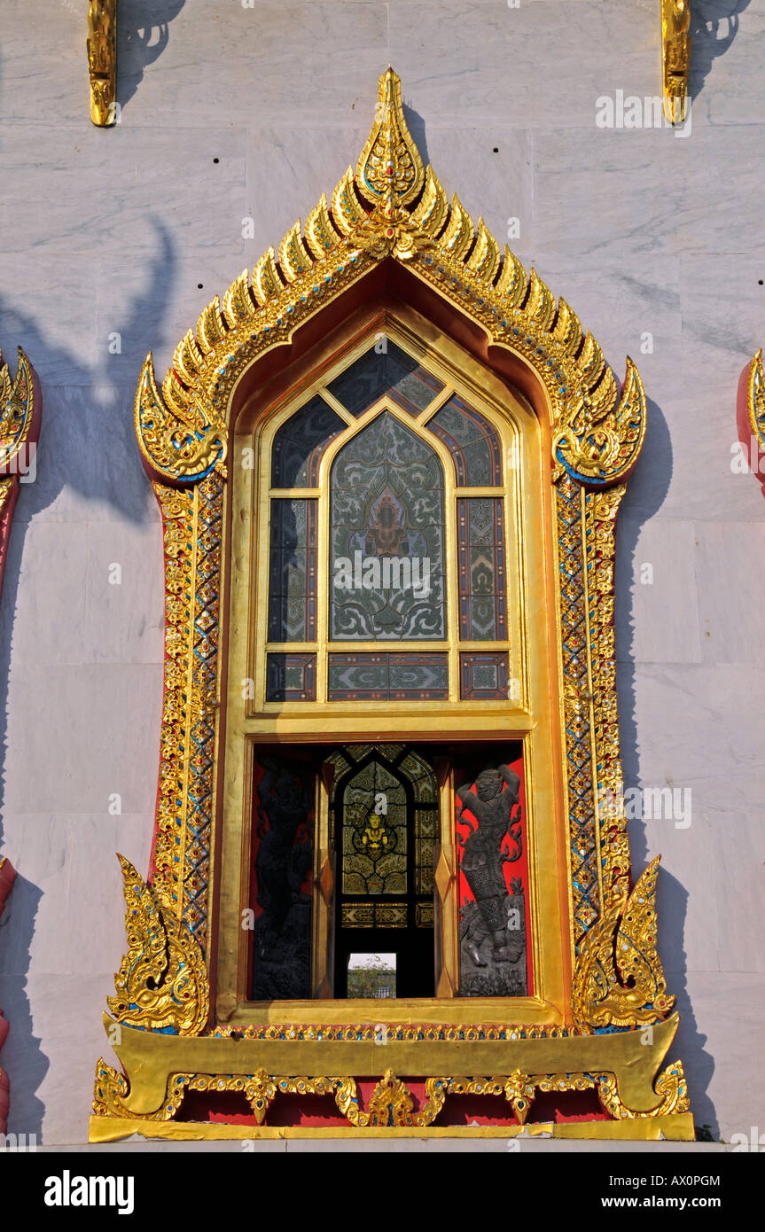 Mosaik-Fenster, Marmor-Tempel (Wat Benchamabophit), Bangkok, Thailand, Asien Stockfoto