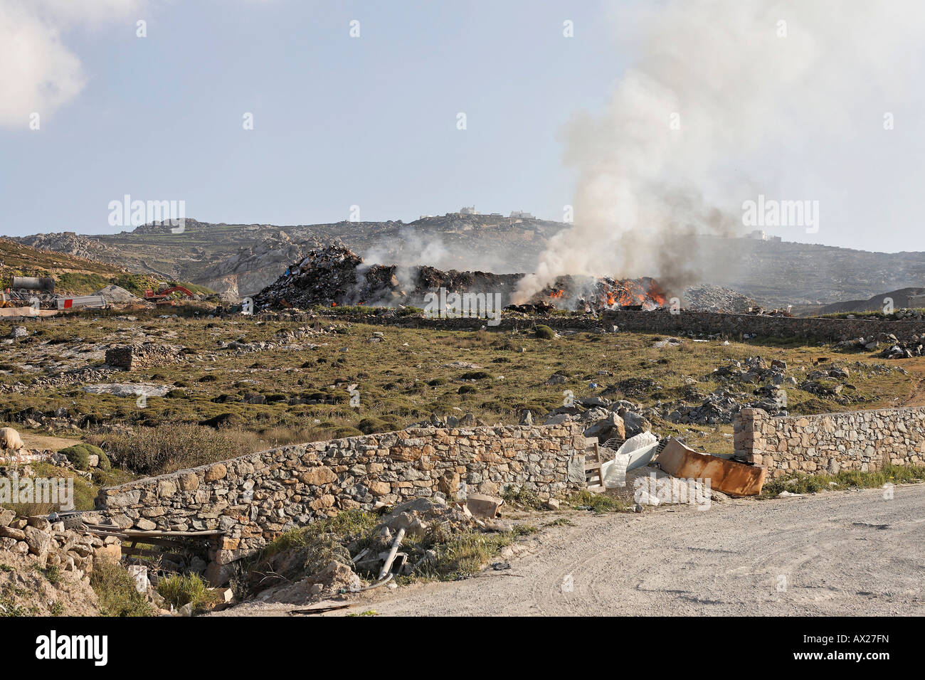 Müll verbrennen, Mykonos, Griechenland, Europa Stockfoto