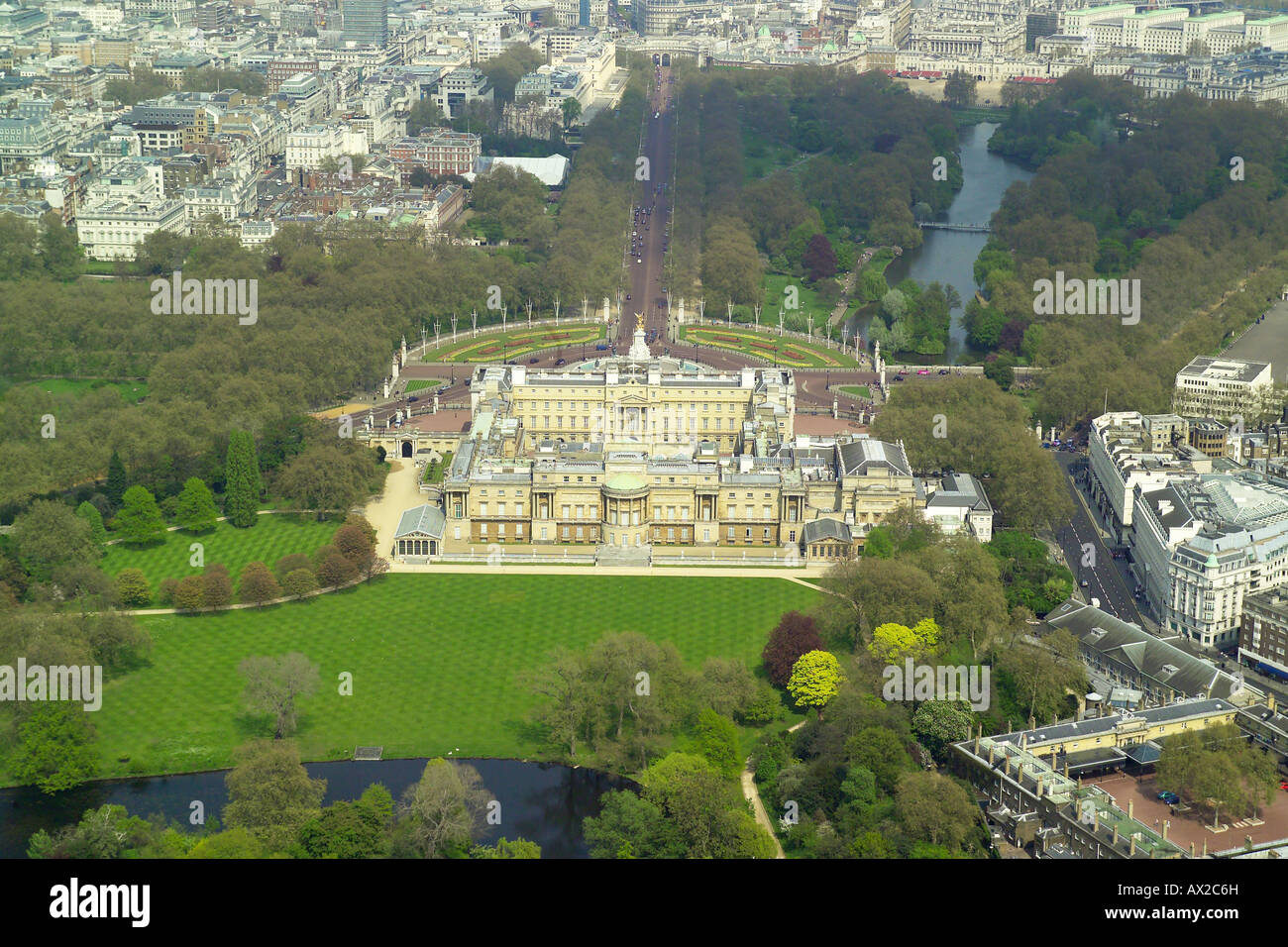 Luftaufnahme der Gärten auf der Rückseite des Buckingham Palace in London ist die Heimat der Queen Elizabeth Stockfoto