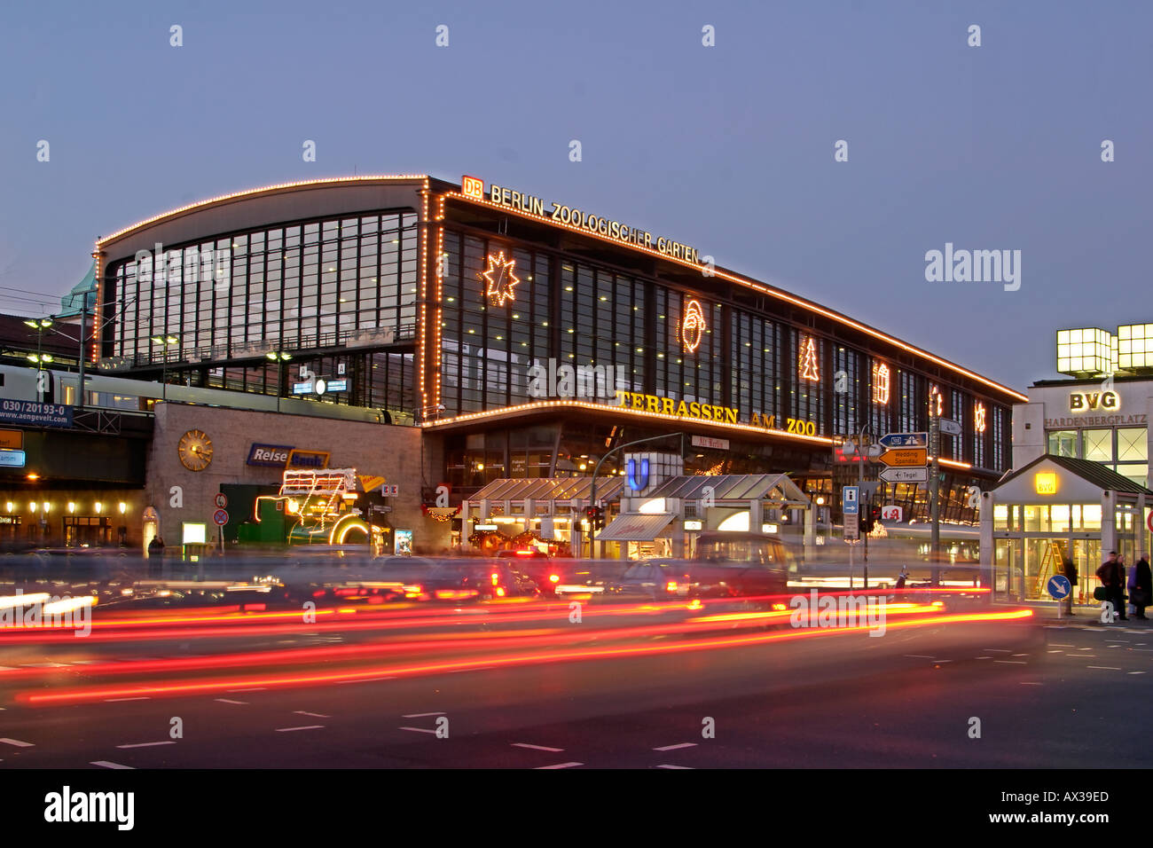 Berlin City West Bahnhof Zoo Railway Station Zoo Hauptverkehrszeit Ampel