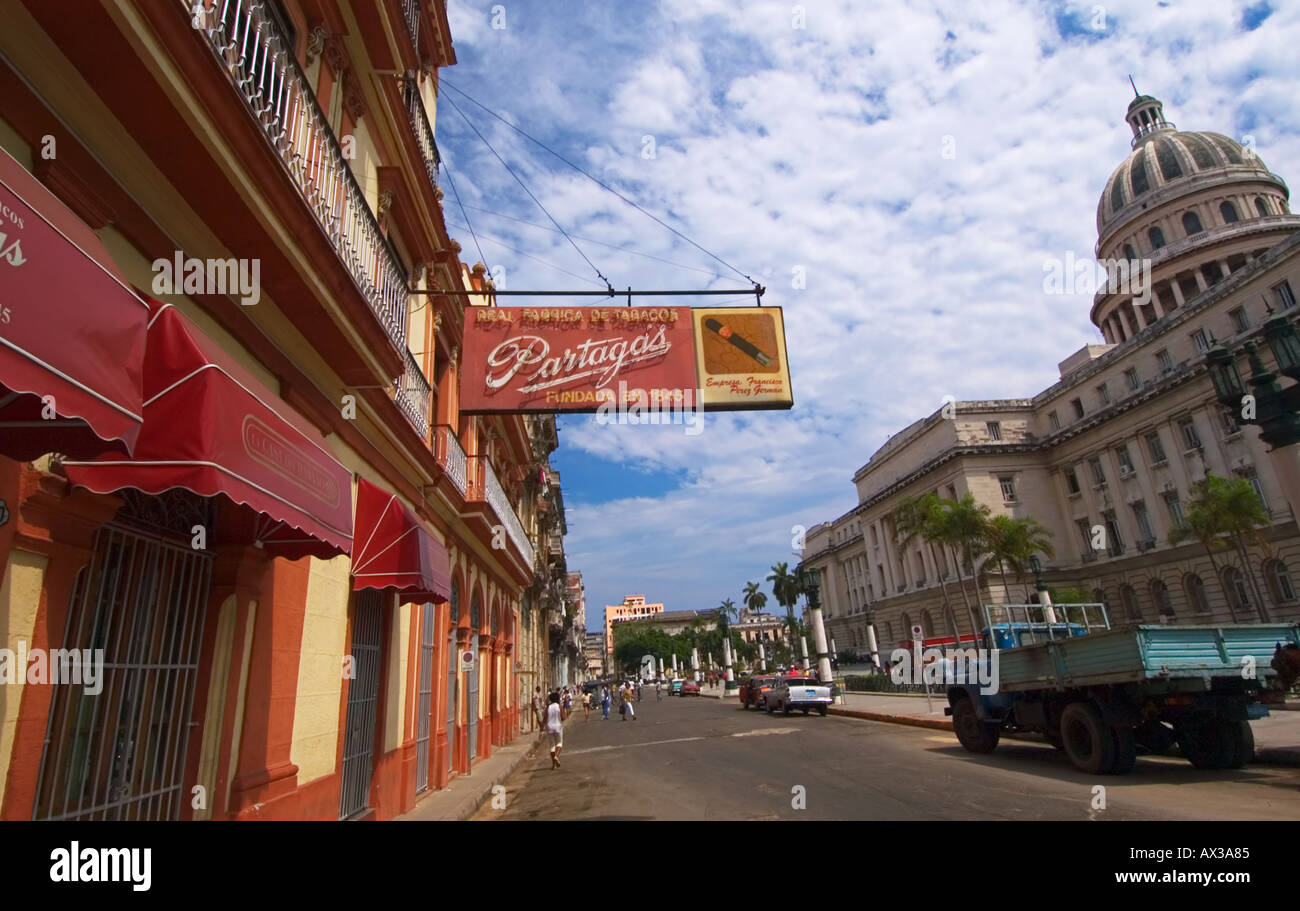 Real Fabrica de Tabacos Partagas, Capitolio Nacional, Centro Habana und Prado, Havanna, La Habana, Kuba Stockfoto