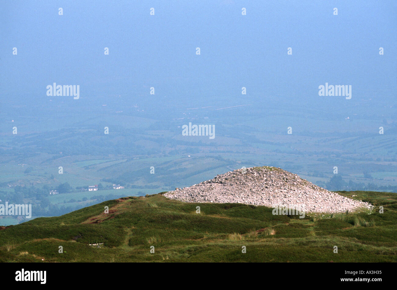 Mesolithische Grab fotografiert in der Nähe von Carrowkeel, Irland Stockfoto