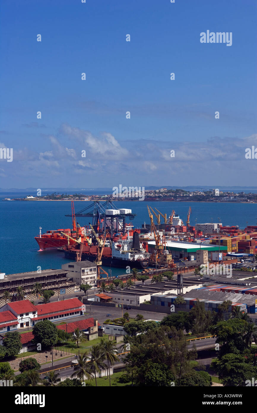 Brasilien, Bahia, Salvador. Die Stadt Salvador blickte von der Cidade Alta oder die höhere Stadt. Stockfoto