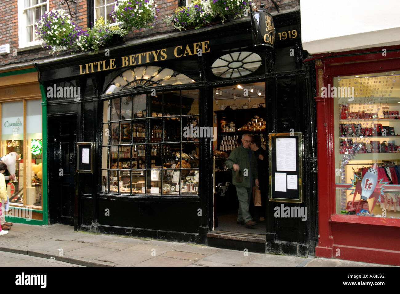 Wenig Bettys Cafe Stonegate York Stockfoto