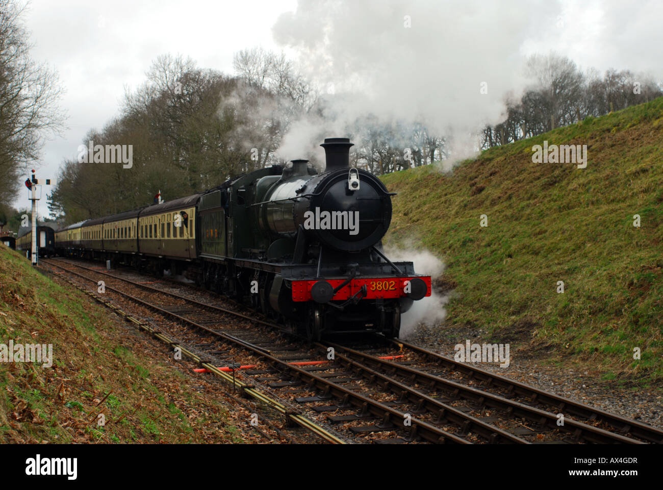 3802 Coming-out Crowcombe Heathfield Station auf dem Weg zum Bishops Lydeard auf der West Somerset railway Stockfoto