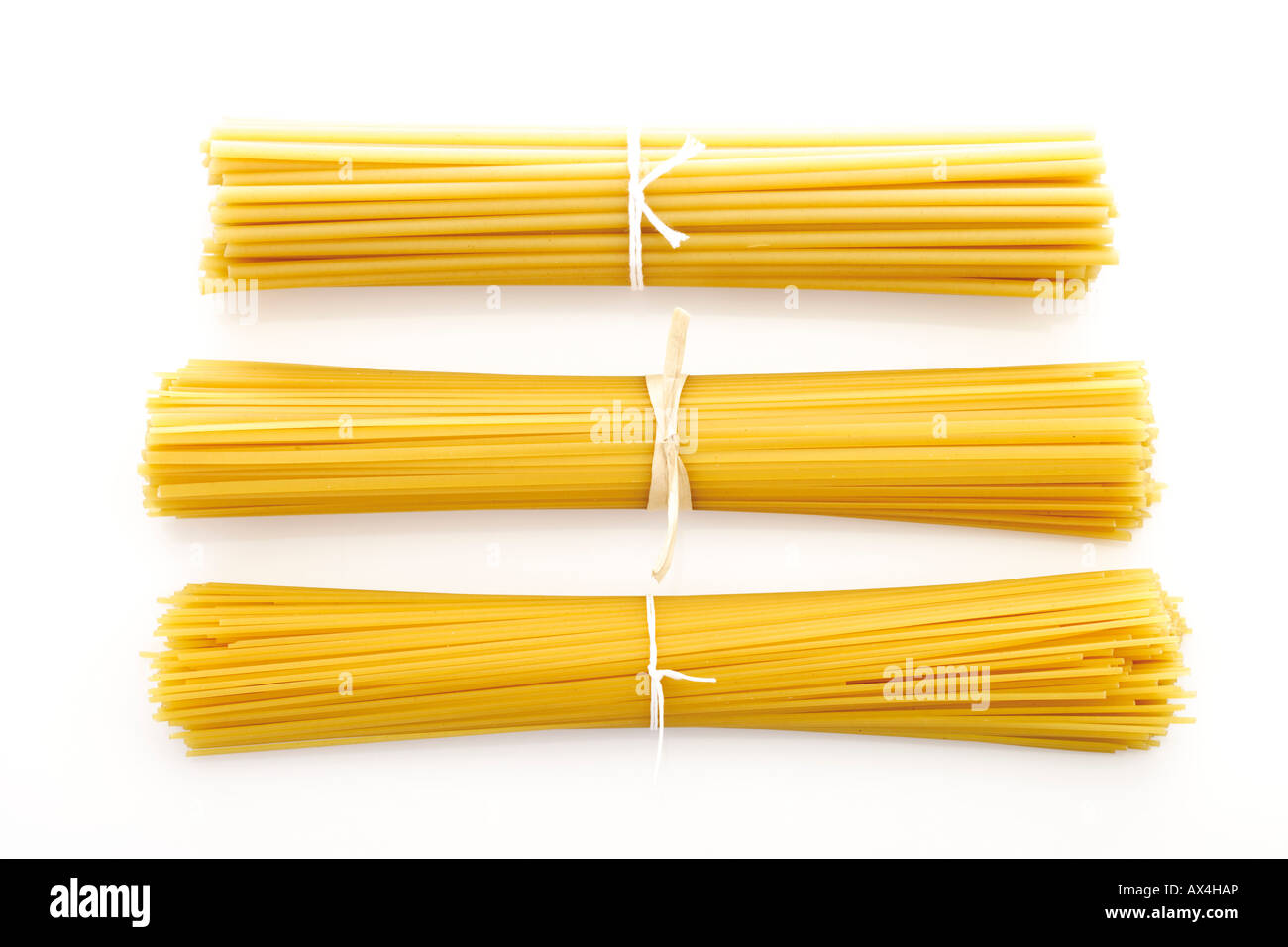 Bündel von Spaghetti, erhöhten Blick Stockfoto