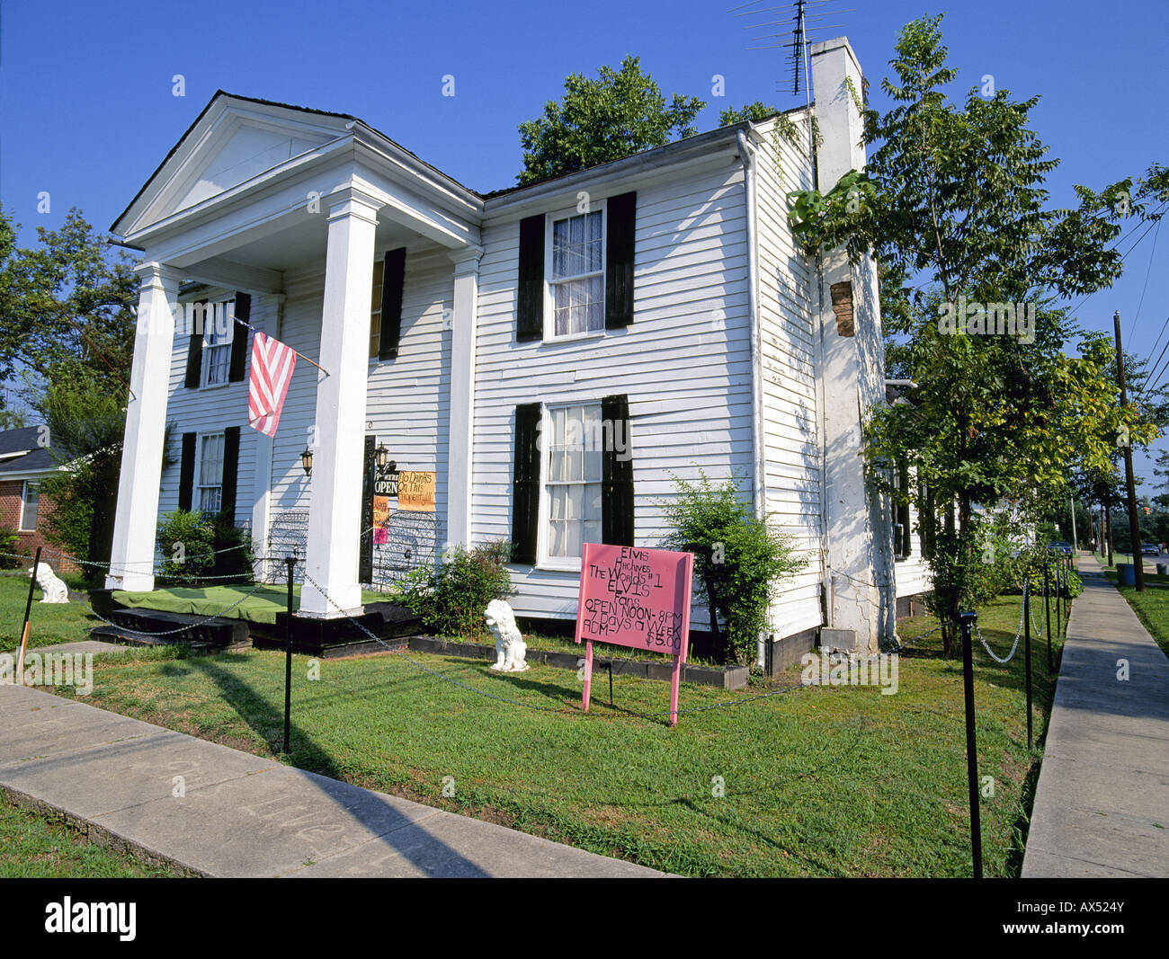 Ein Blick auf das Elvis Presley Museum in Tupelo Mississippi Geburtsort von Elvis Presley Stockfoto