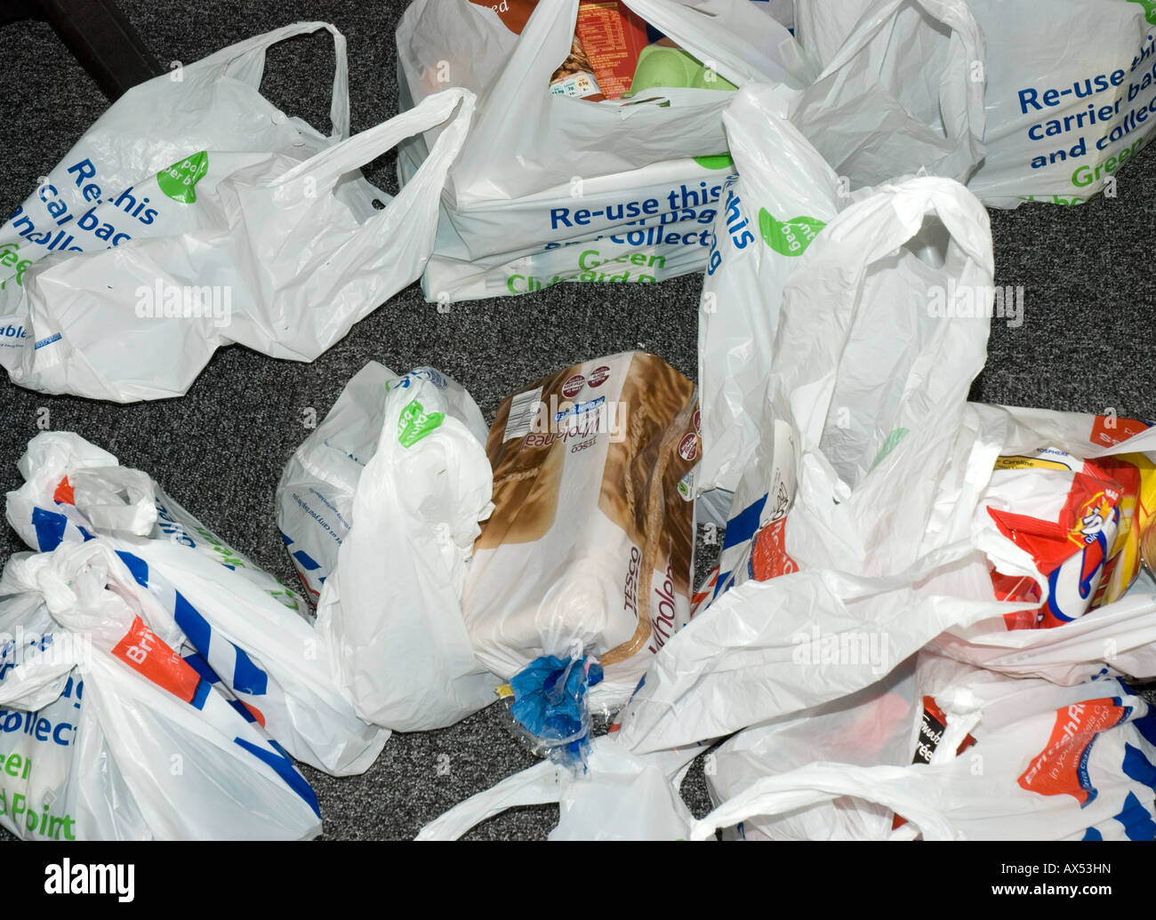 Wocheneinkauf aus Supermarkt Stockfoto