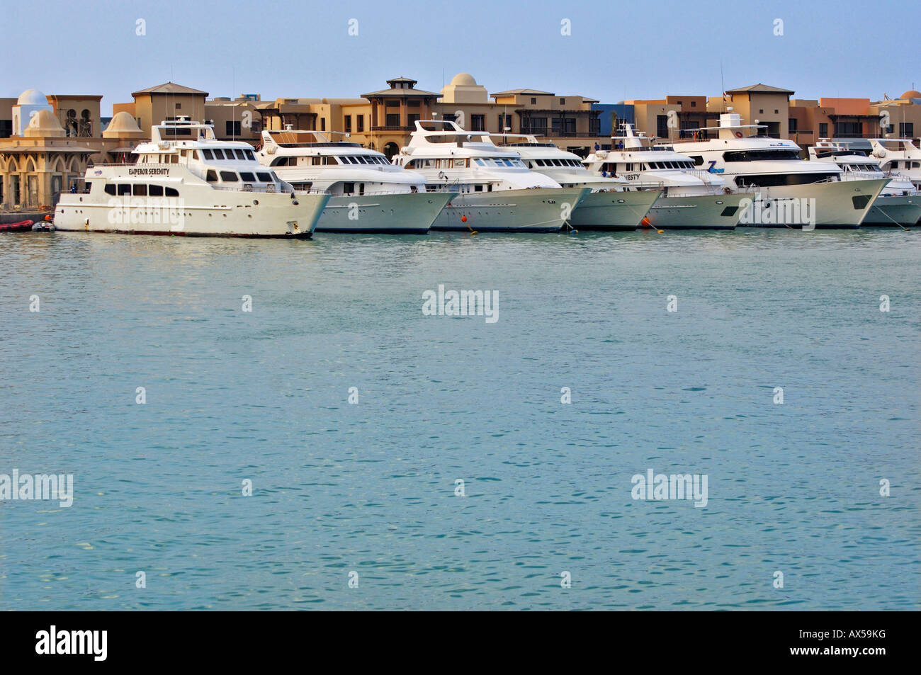 Port Ghalib, Tauchen Touristenschiffe, Rotes Meer, Ägypten Stockfoto