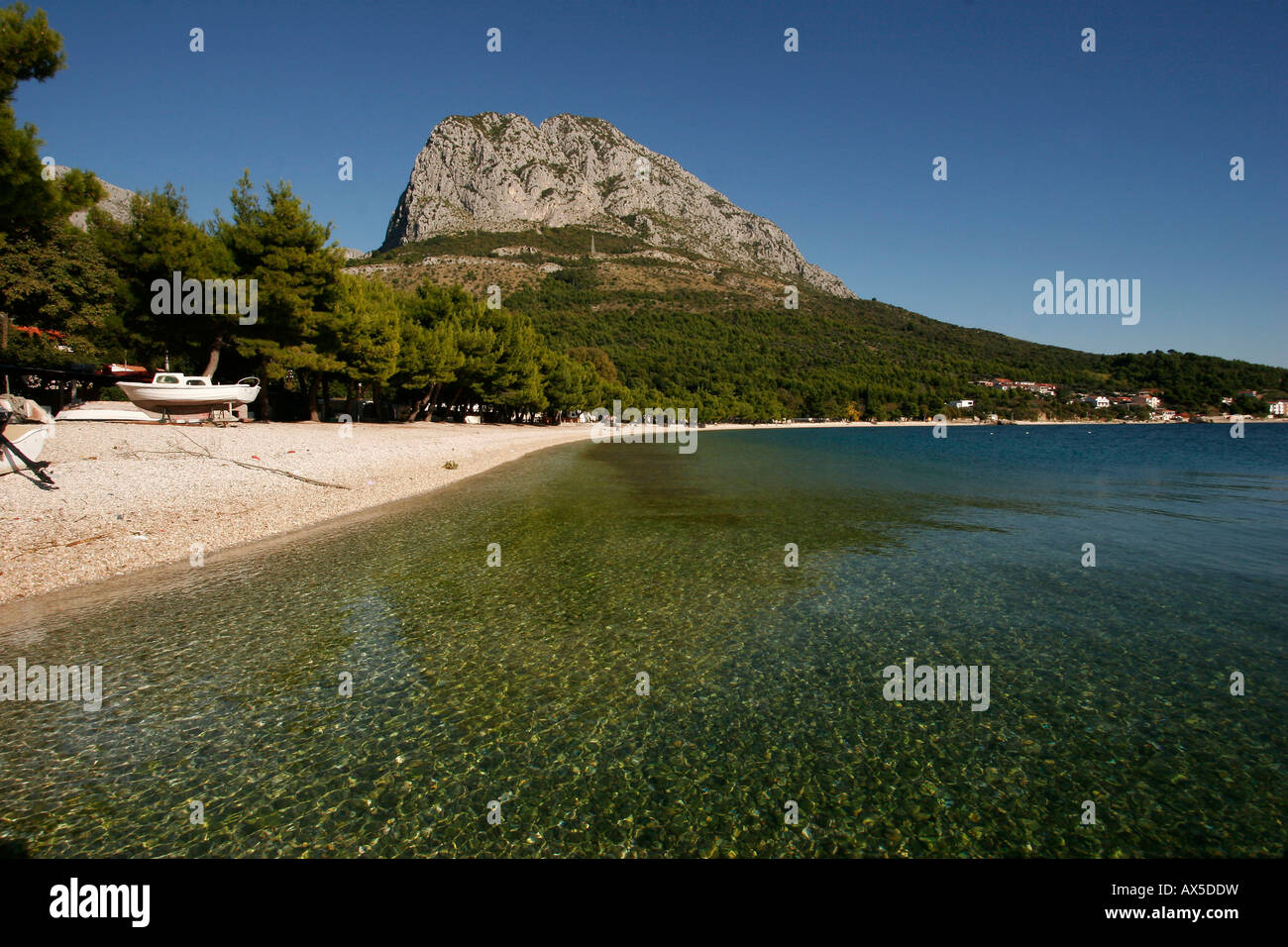 Strand in der Nähe von Zaostrog an der Makarska Riviera, Zaostrog, Kroatien, Europa Stockfoto