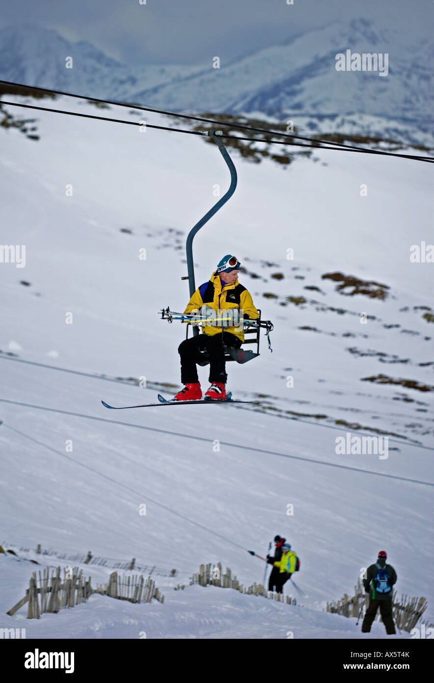 Skifahrer am Sessellift, "Glencoe Skipisten", Lochaber, UK, Europa Stockfoto