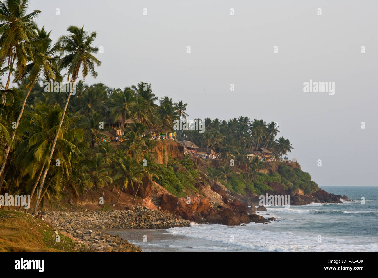 Cliff und Strand in Varkala Indien Stockfoto