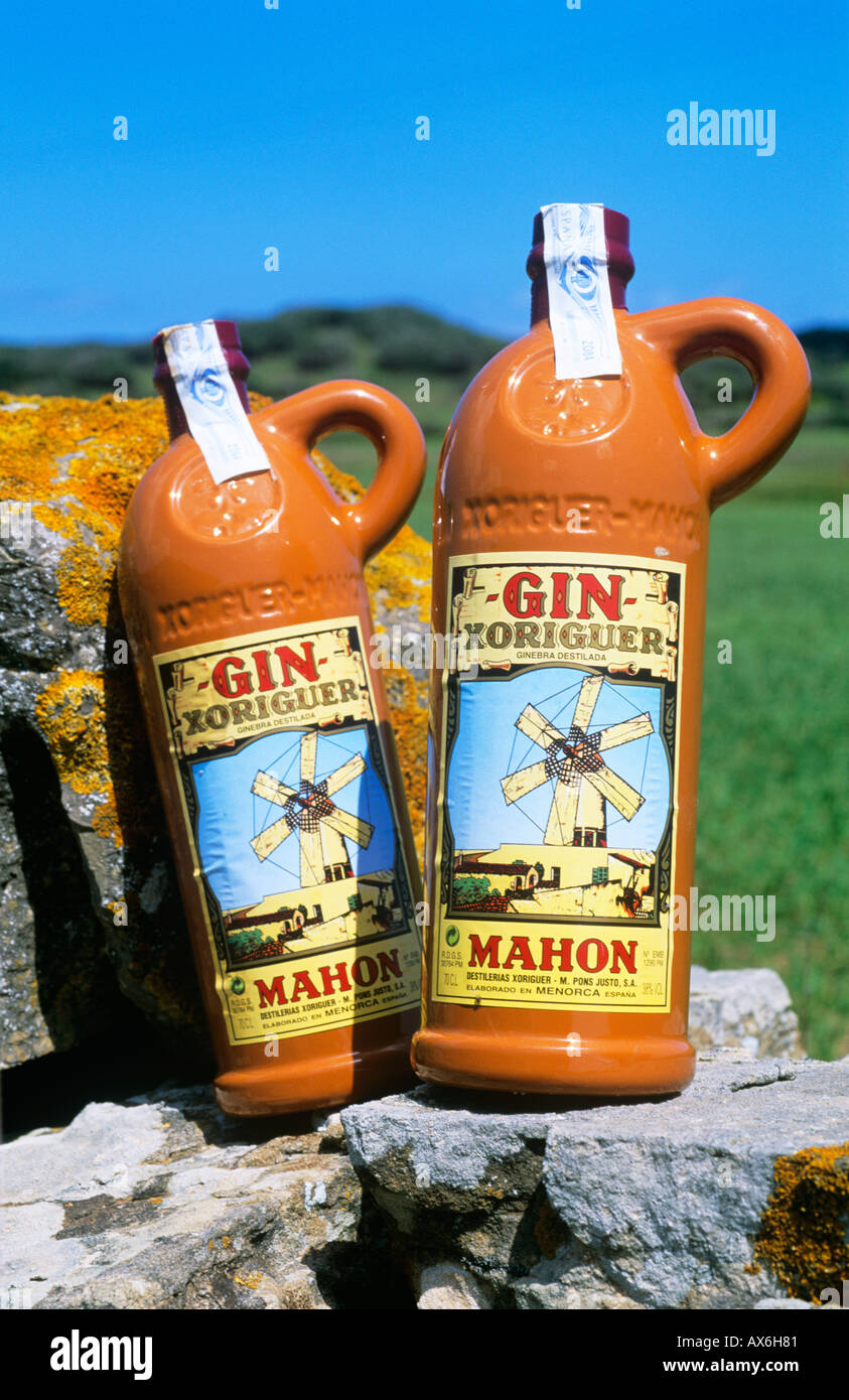 Gin aus der Balearen Inseln Menorca Menorca, Spanien Xoriguer Gin Getränk trinken Alkohol The Xoriguer formgültig in Mahon Stockfoto