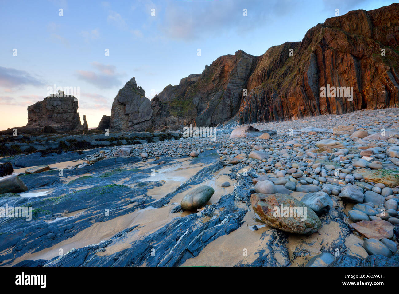 Felsenküste am Sandymouth, North Cornwall Stockfoto