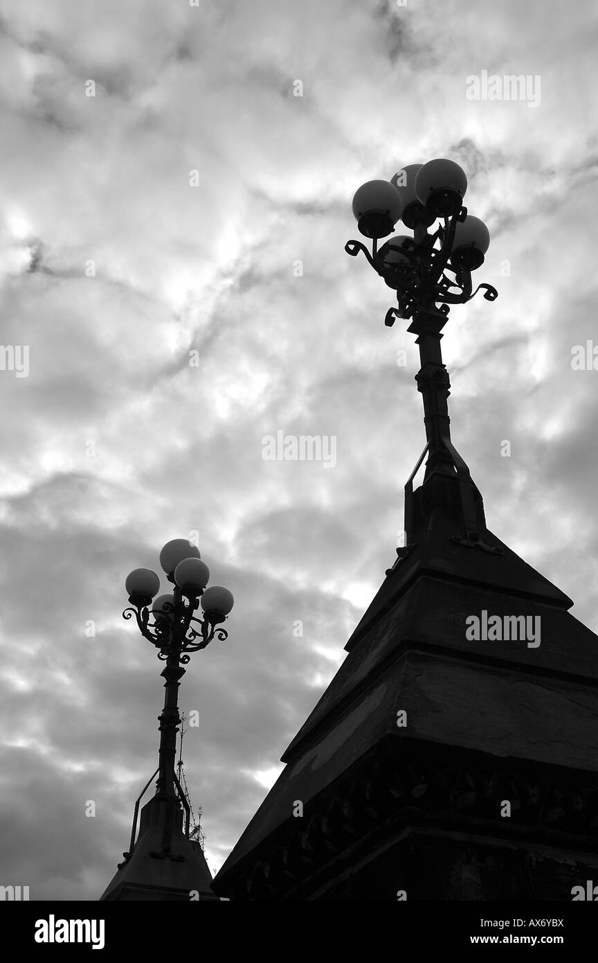 Straßenlaternen auf Canadas Parliament Hill Stockfoto