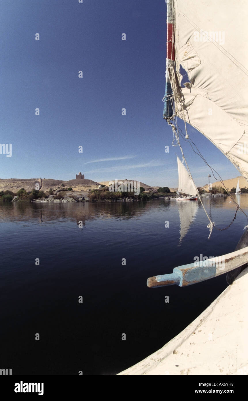 Kreuzfahrt durch die Feluke auf Elephant Island am Fluss Nil, Assuan, Ägypten Stockfoto