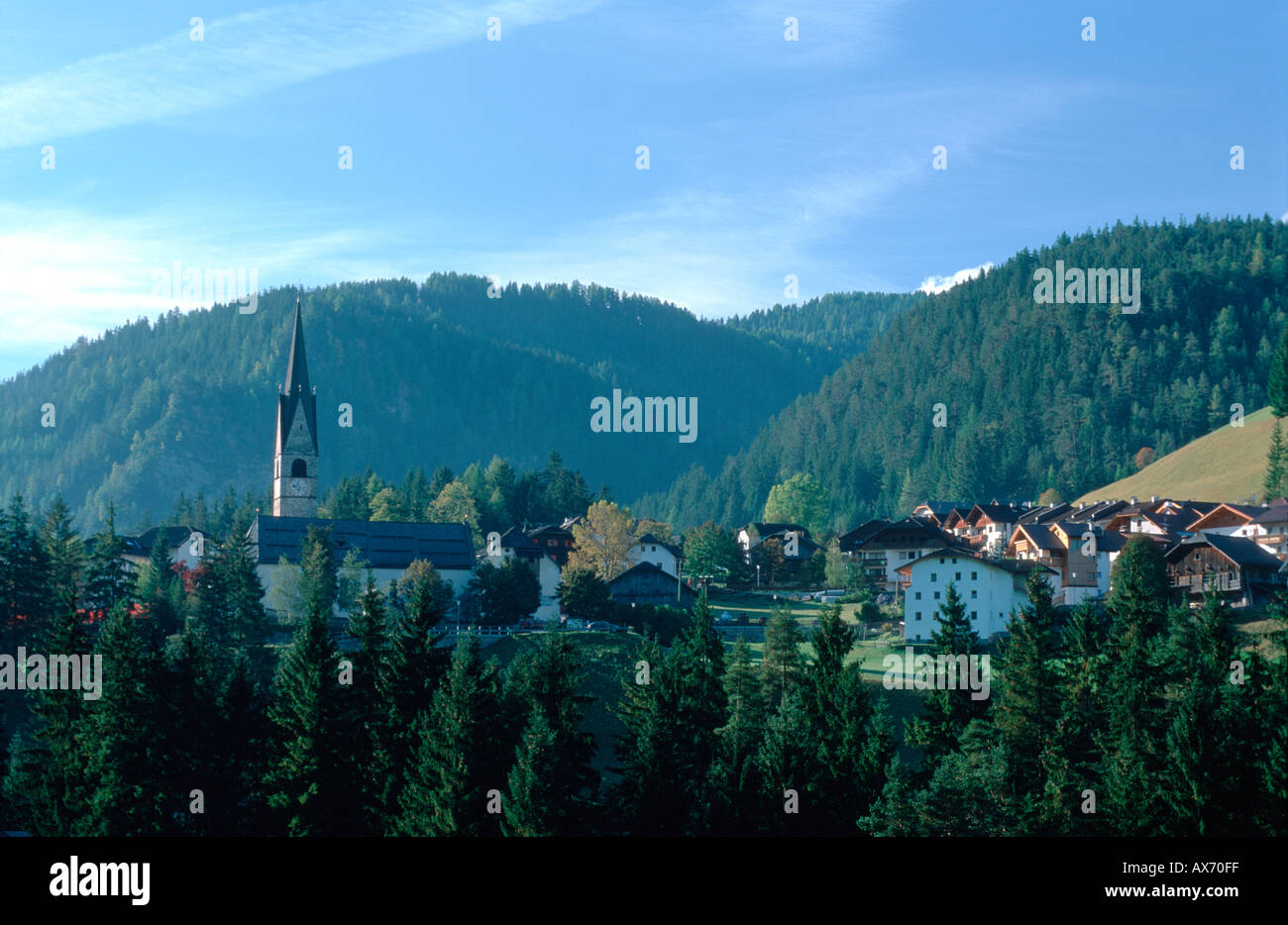 S. Martino in Badia (St. Martin in Thurn) Val Badia (Gadertal) Trentino Alto Adige Italien Oktober 2002 Stockfoto