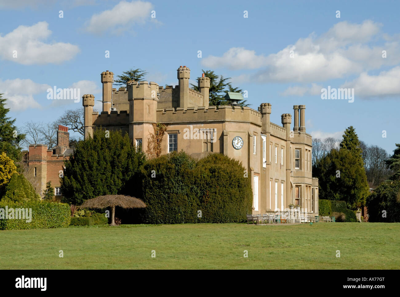 Nonsuch Mansion House, befindet sich in den Gärten des Nonsuch Park, zwischen Cheam und Ewell in Süd-London, Surrey, England Stockfoto
