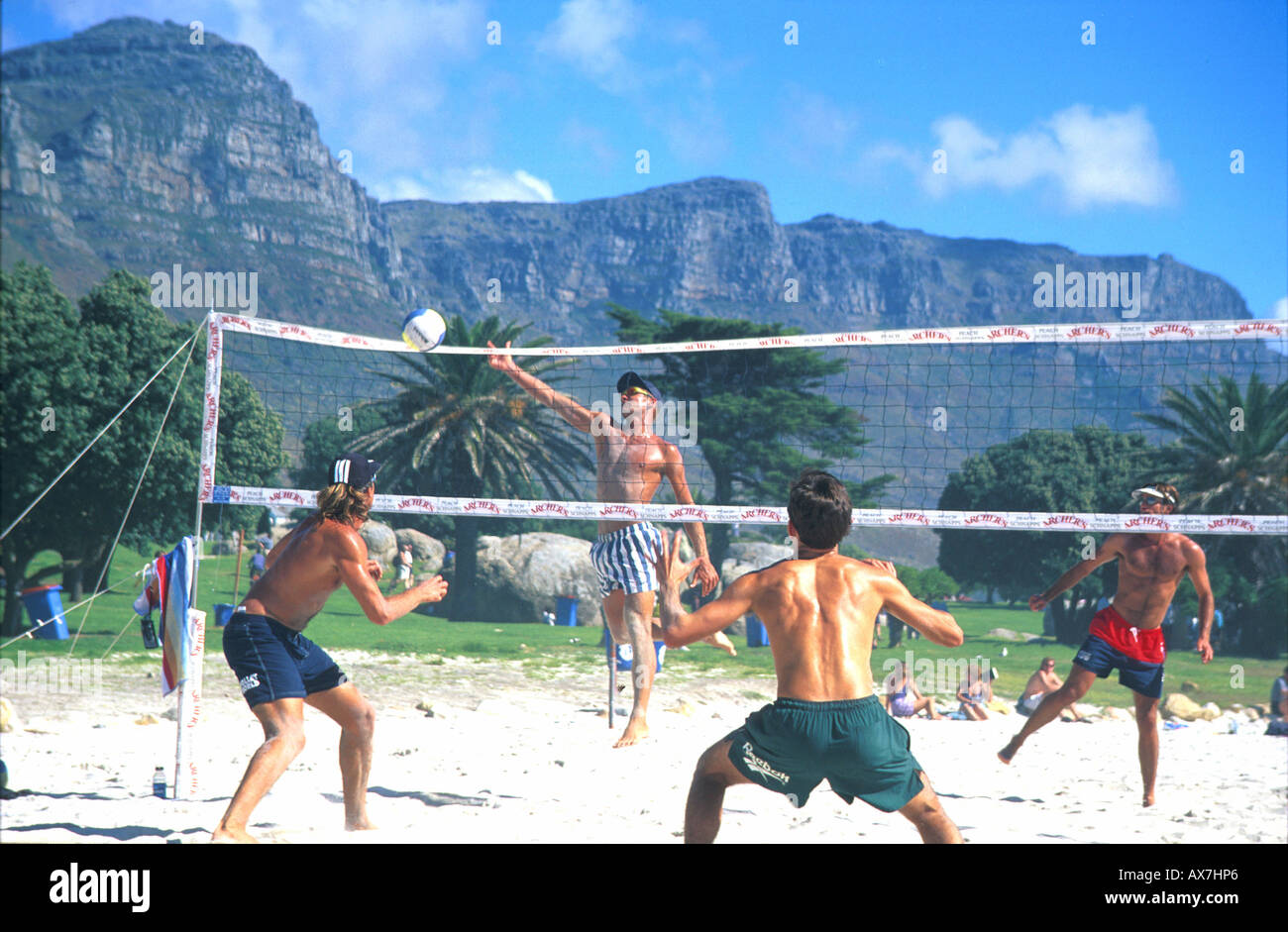 Beachvolleyball, Camps Bay Suedafrika Stockfoto