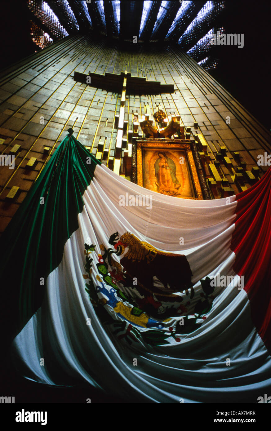 Hauptaltar der Basilika de Guadalupe in Mexiko Mexiko-Stadt Stockfoto