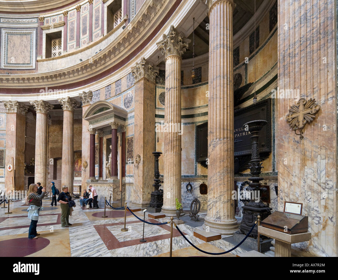 Innenraum des Pantheon, Piazza della Rotonda, Altstadt, Rom, Italien Stockfoto